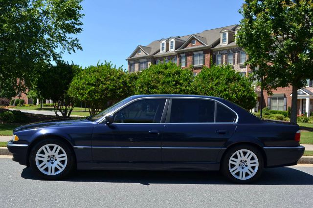 BMW 7 series 2001 photo 2