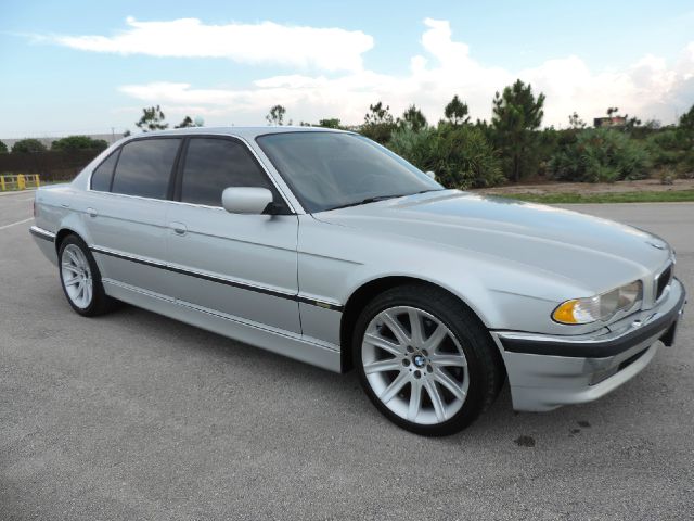 BMW 7 series 2001 photo 1