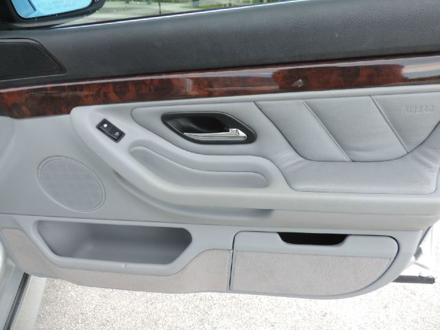 BMW 7 series 2001 photo 7