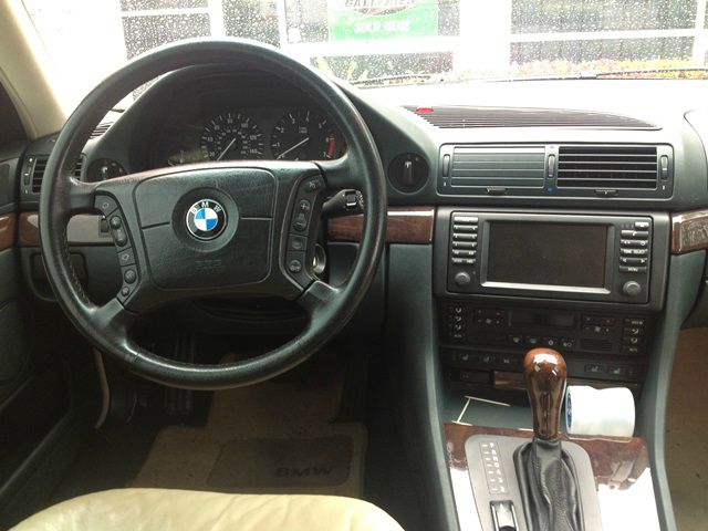 BMW 7 series 2001 photo 2