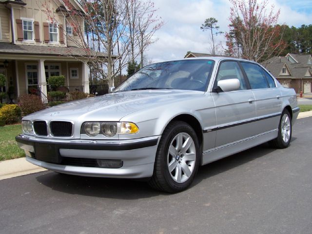 BMW 7 series 2001 photo 3