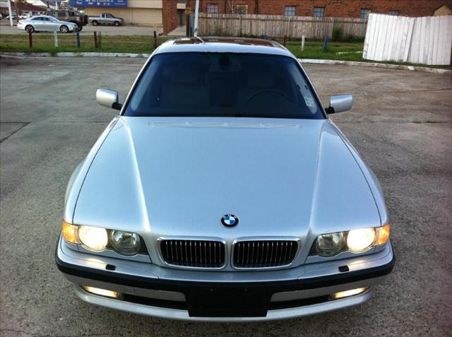 BMW 7 series 2001 photo 2