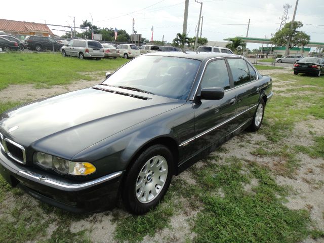 BMW 7 series 2001 photo 1