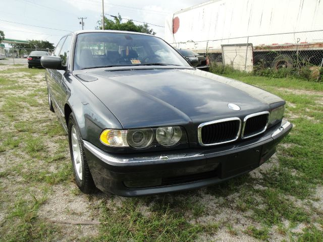 BMW 7 series 2001 photo 2