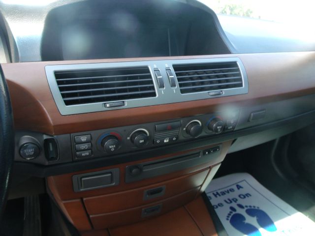 BMW 7 series 2002 photo 2