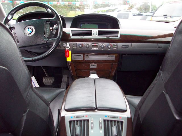 BMW 7 series 2003 photo 2