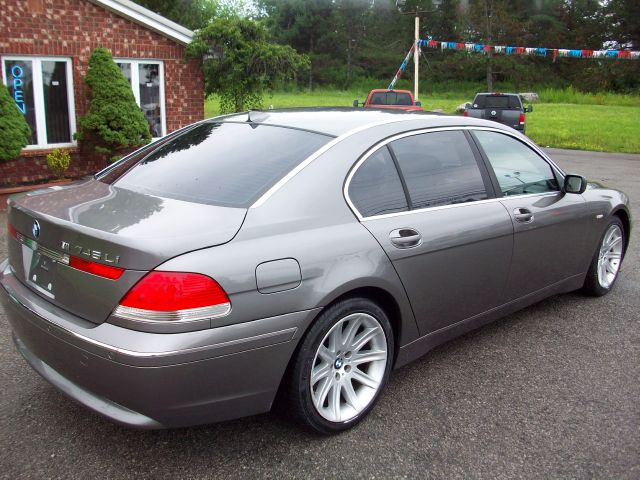 BMW 7 series 2003 photo 3