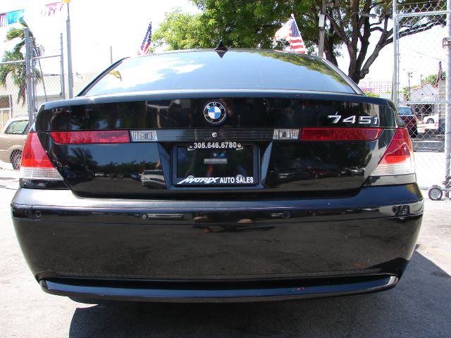 BMW 7 series 2003 photo 18