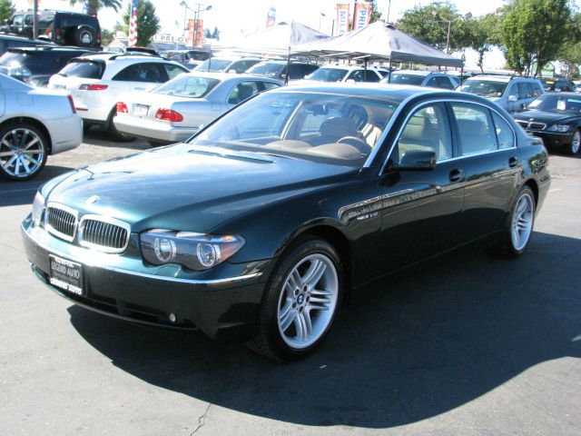 BMW 7 series 2003 photo 2