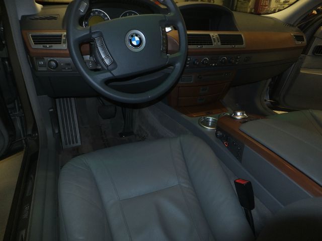 BMW 7 series 2003 photo 33