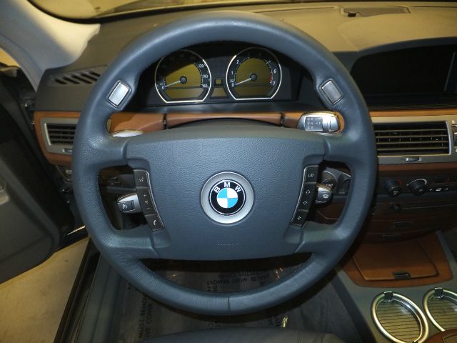 BMW 7 series 2003 photo 4