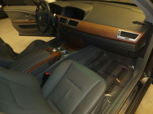 BMW 7 series 2003 photo 7