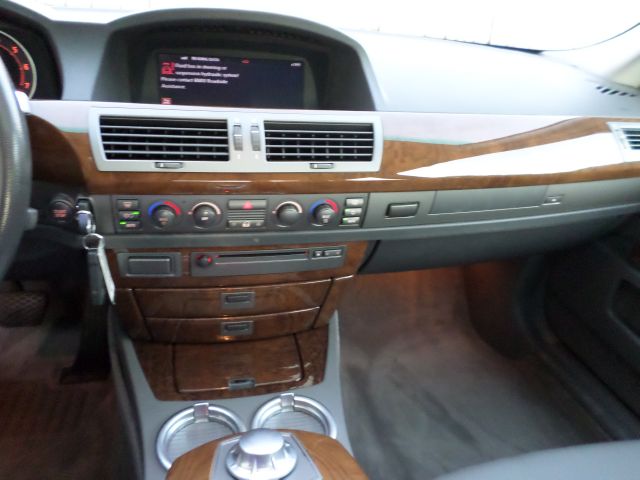 BMW 7 series 2003 photo 16