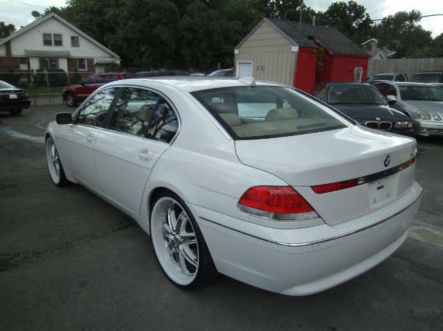 BMW 7 series 2003 photo 3