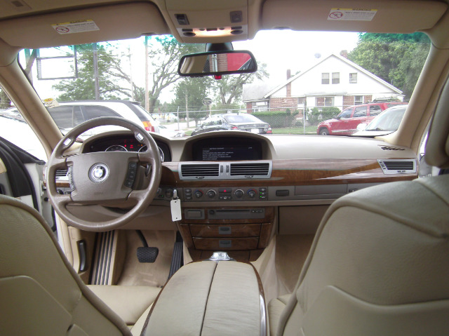 BMW 7 series 2003 photo 4