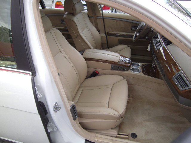 BMW 7 series 2003 photo 7