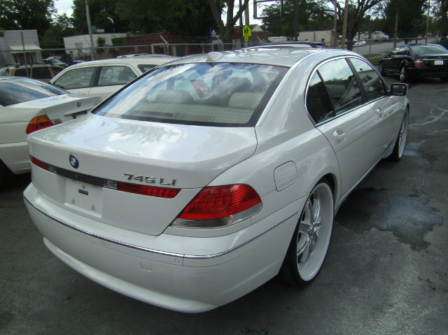 BMW 7 series 2003 photo 8