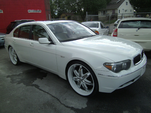 BMW 7 series 2003 photo 9