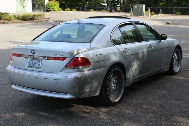 BMW 7 series 2003 photo 4