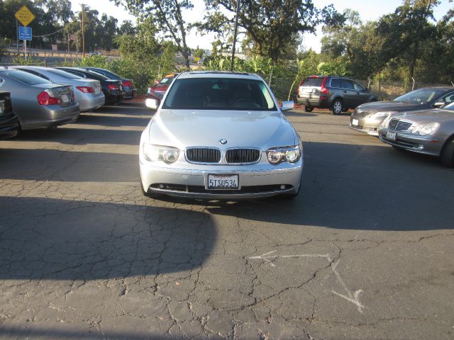 BMW 7 series 2003 photo 2