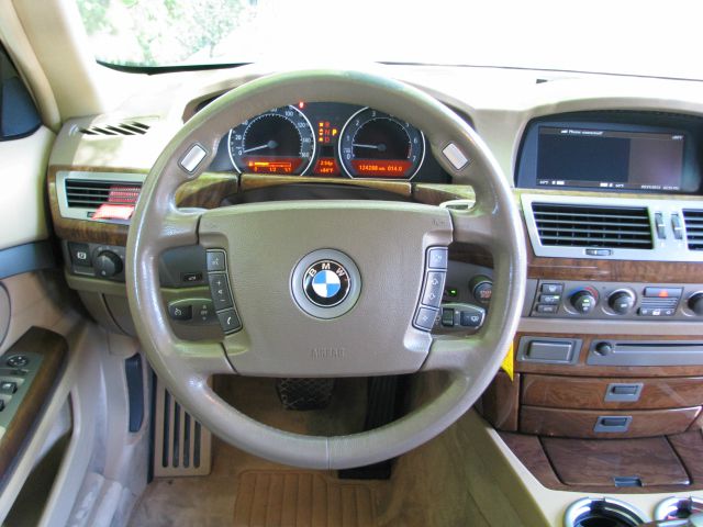 BMW 7 series 2003 photo 2