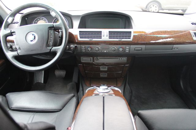 BMW 7 series 2003 photo 3