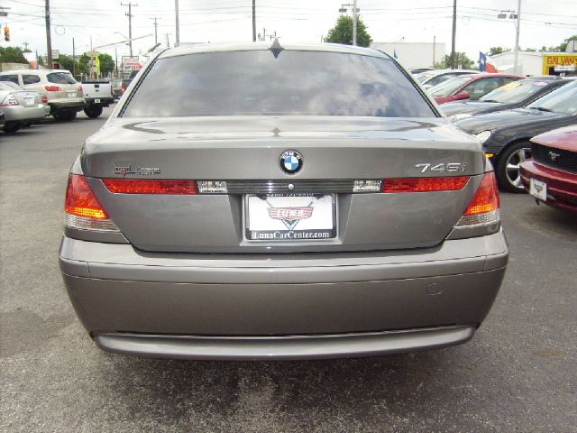 BMW 7 series 2003 photo 1