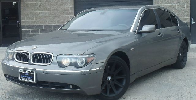 BMW 7 series 2004 photo 1