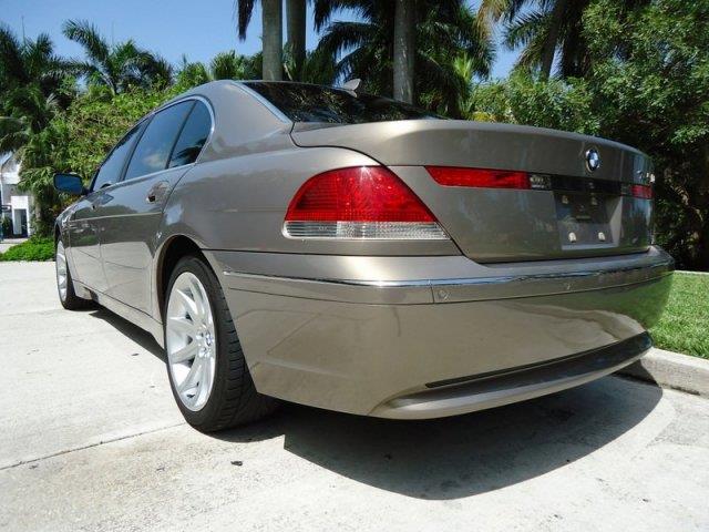 BMW 7 series 2004 photo 26