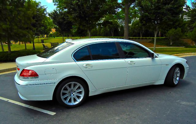 BMW 7 series 2004 photo 3