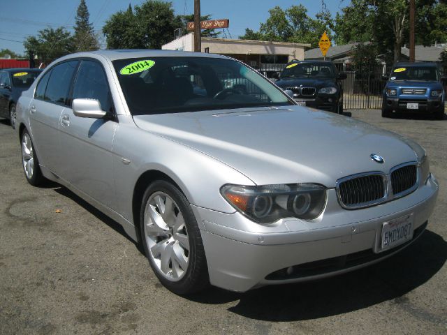 BMW 7 series 2004 photo 2