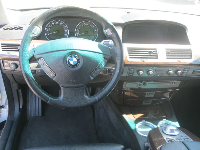 BMW 7 series 2004 photo 3