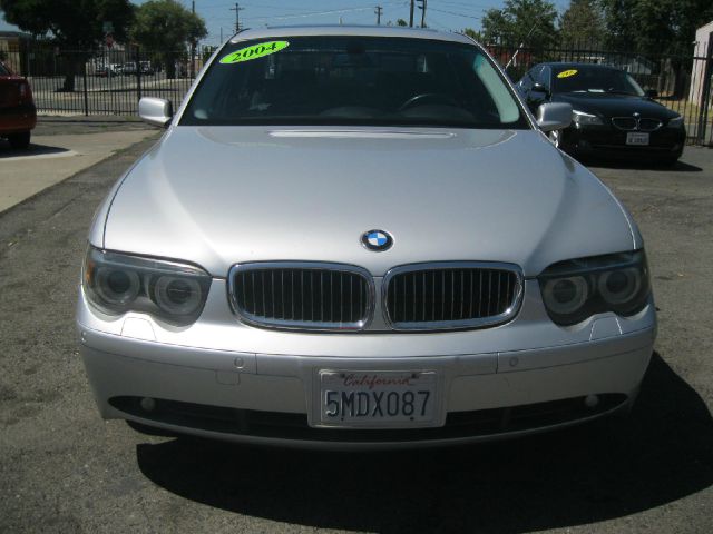 BMW 7 series 2004 photo 4