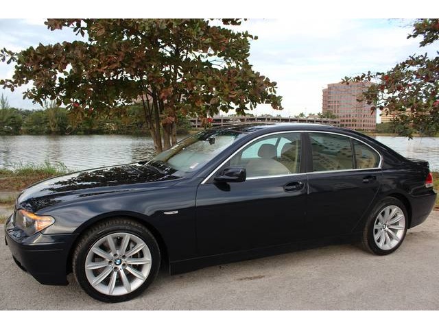 BMW 7 series 2004 photo 2