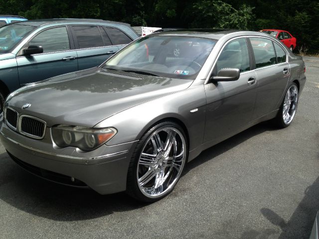 BMW 7 series 2004 photo 2