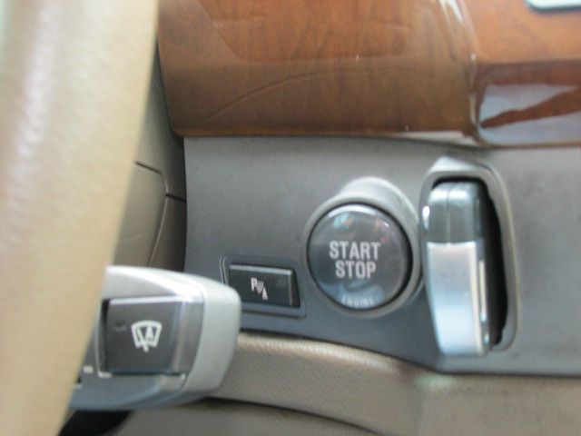 BMW 7 series 2004 photo 24