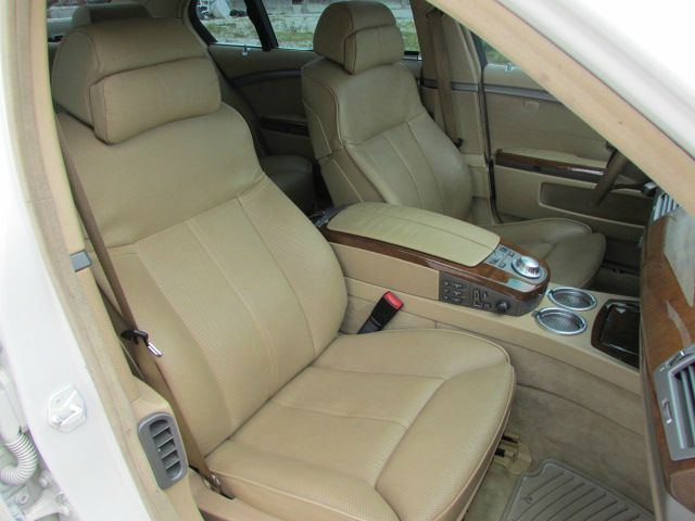 BMW 7 series 2004 photo 27