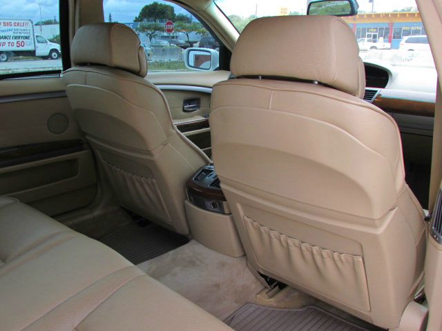 BMW 7 series 2004 photo 31