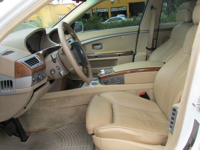 BMW 7 series 2004 photo 33