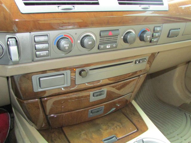 BMW 7 series 2004 photo 41