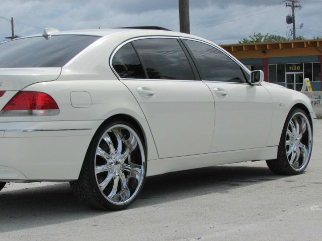 BMW 7 series 2004 photo 6