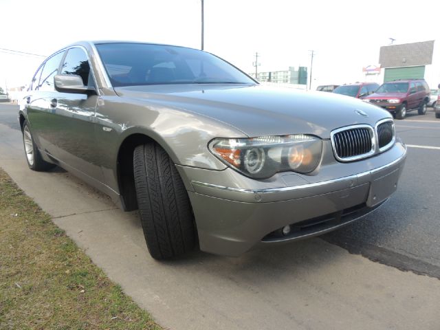 BMW 7 series 2004 photo 1