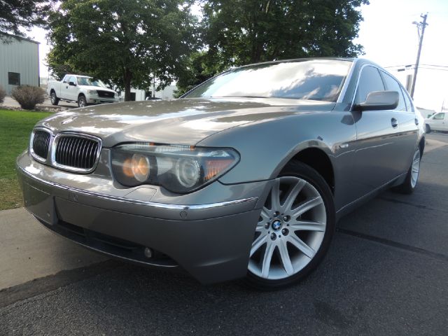 BMW 7 series 2004 photo 2