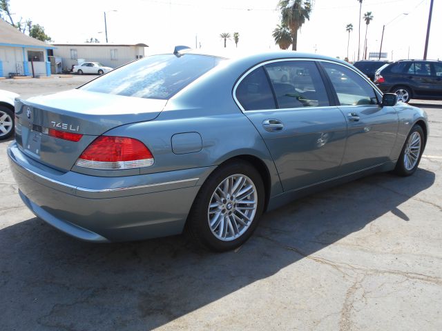 BMW 7 series 2004 photo 1