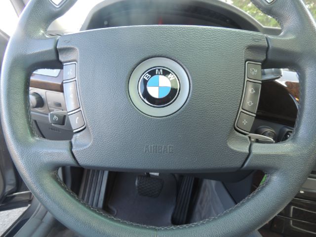 BMW 7 series 2004 photo 11