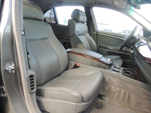 BMW 7 series 2004 photo 2