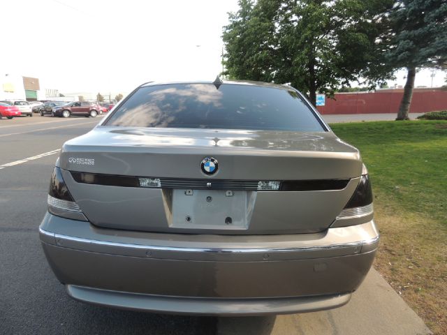 BMW 7 series 2004 photo 28