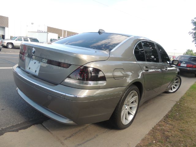 BMW 7 series 2004 photo 33