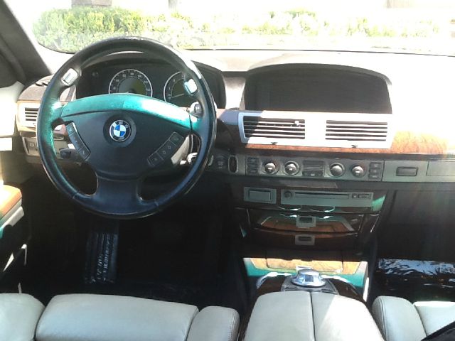 BMW 7 series 2004 photo 4