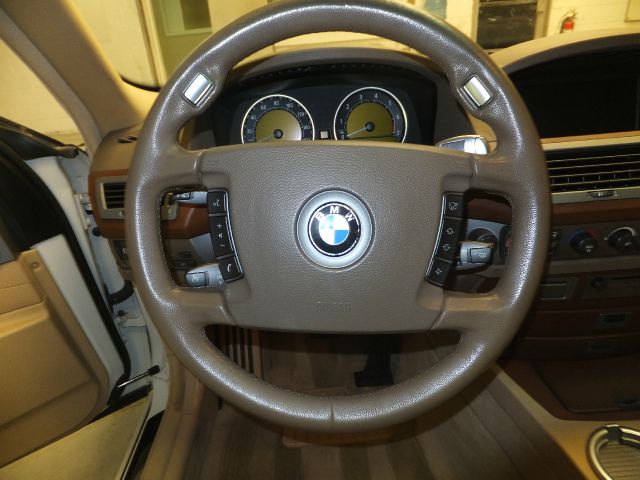 BMW 7 series 2004 photo 14